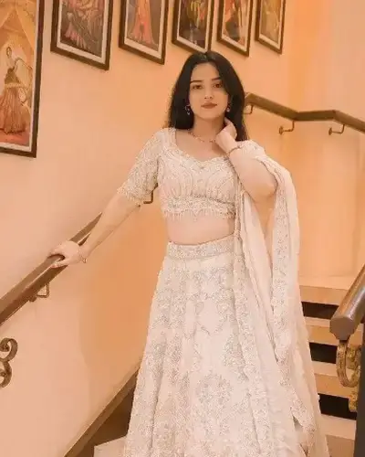 Escort Service In Machhlishahr